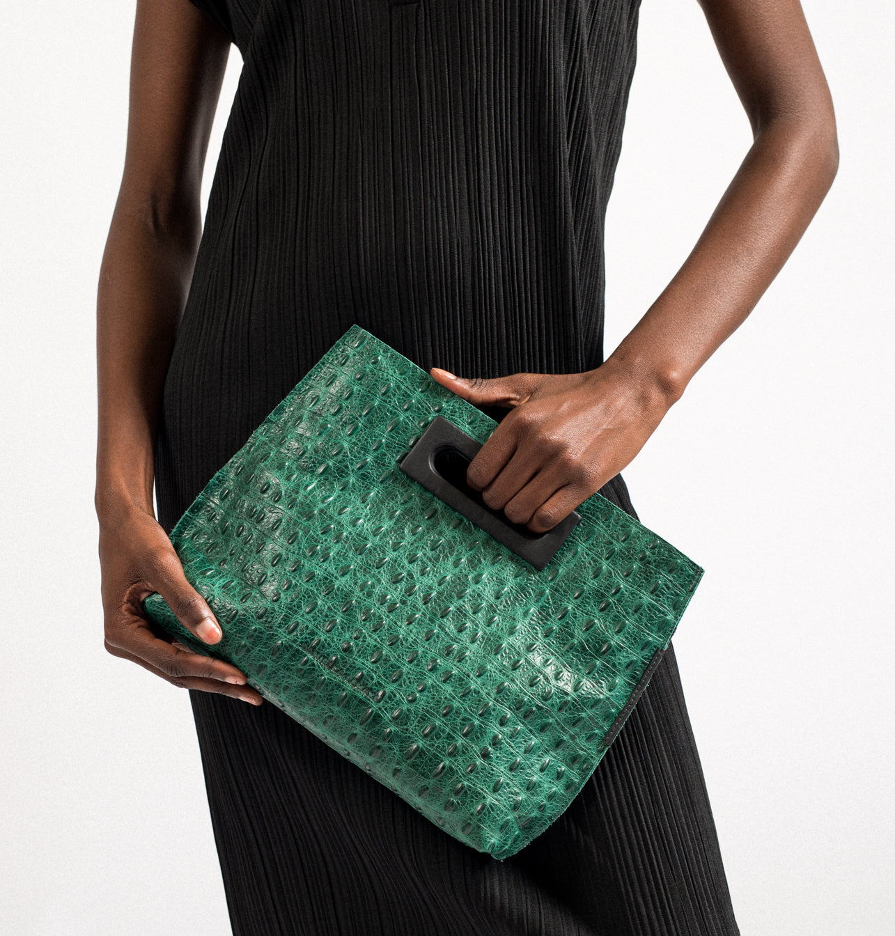 The "Emerald Noir" Collection